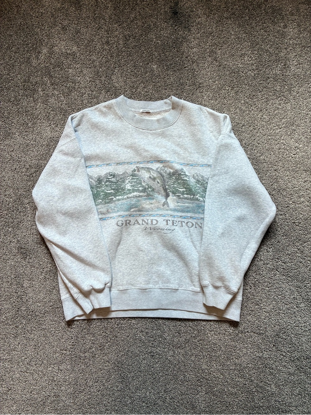 Abercrombie & Fitch Light Gray Grand Teton Graphic Crewneck